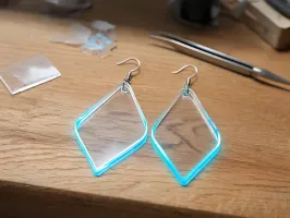 Acrylic earring cutting